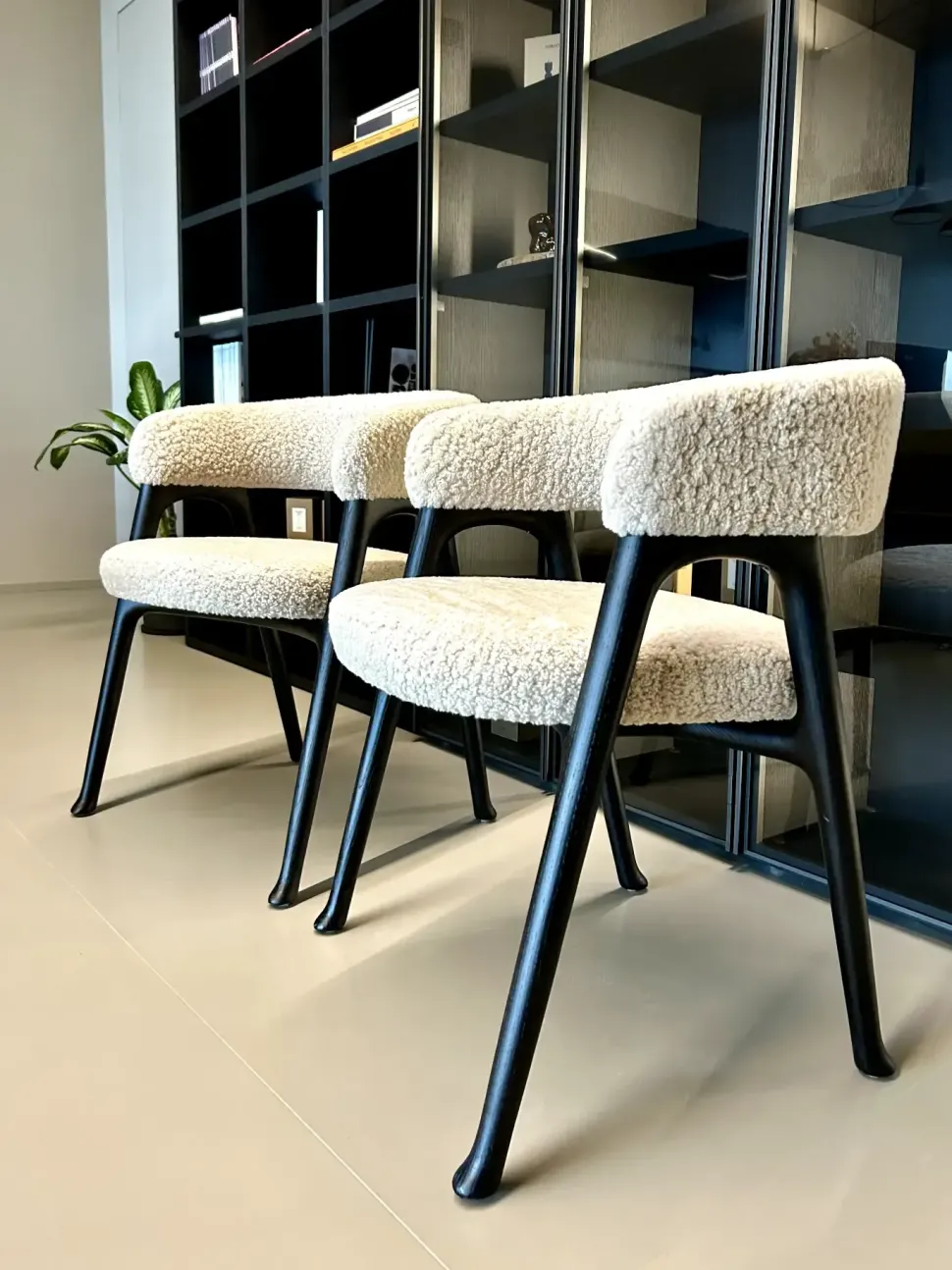 Sedia modello Corinne di Baxter: richiedi ora il prezzo riservato