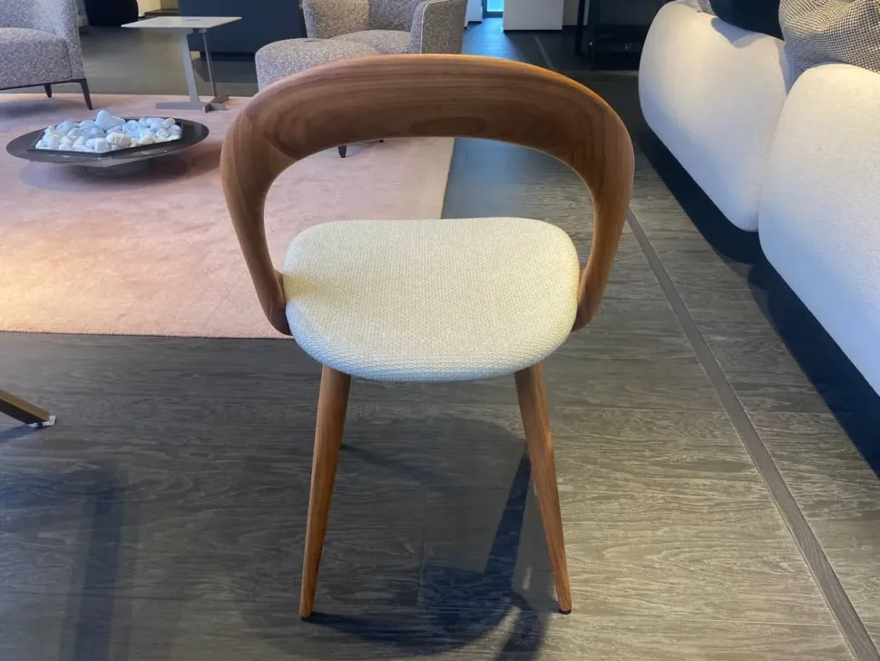 Sedia modello Ester di Porada: richiedi il prezzo