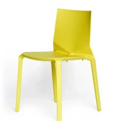 Sedia modello Plana a marchio Kristalia scontata del 16%