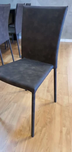 Sedia modello Premiere a marchio Ozzio scontata del 64%