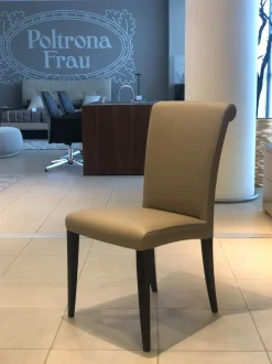 Sedia modello Vittoria senza braccioli di Poltrona frau