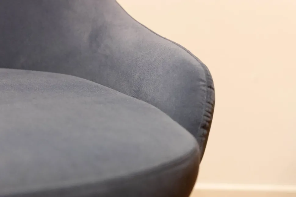 Sedia N. 4 sedie in velluto blu Artigianale con un ribasso vantaggioso