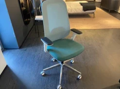 Sedia operativa Ikigai Collezione esclusiva a prezzo Outlet