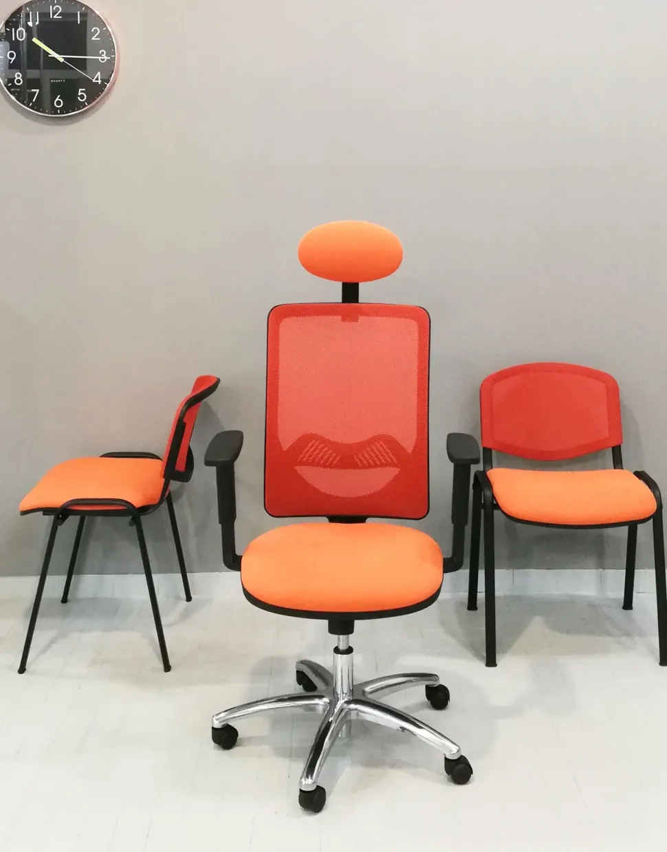 Sedia operativa in altro Operativa ergonomica qtre + 2 sedie attesa a marchio Collezione esclusiva in offerta