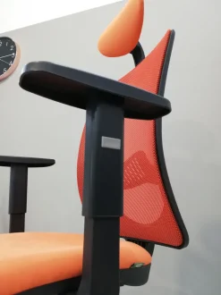 Sedia operativa in altro Operativa ergonomica qtre + 2 sedie attesa a marchio Collezione esclusiva in offerta