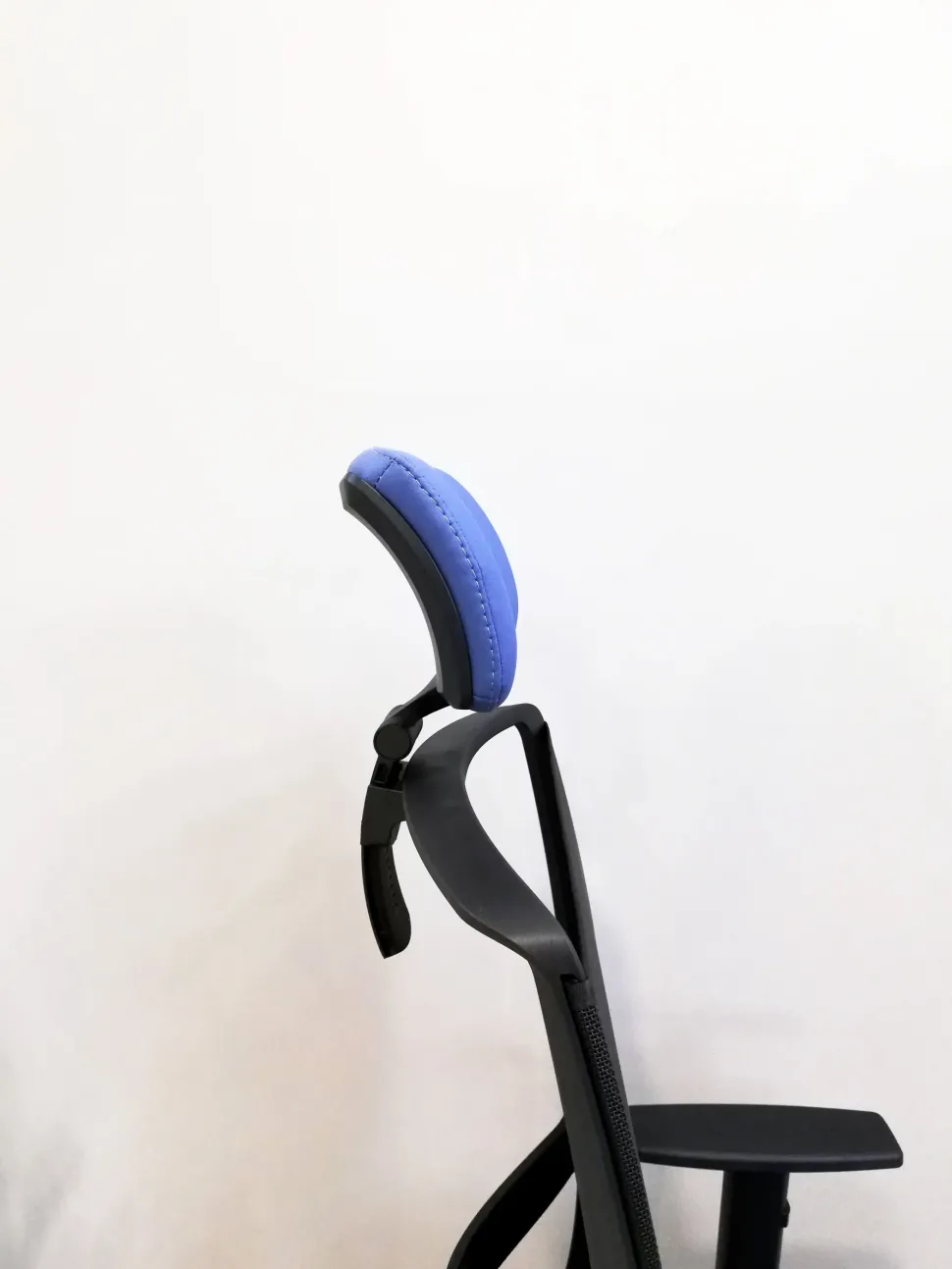 Sedia operativa in ecopelle Ciak rete con poggiatesta Las mobili con forte sconto