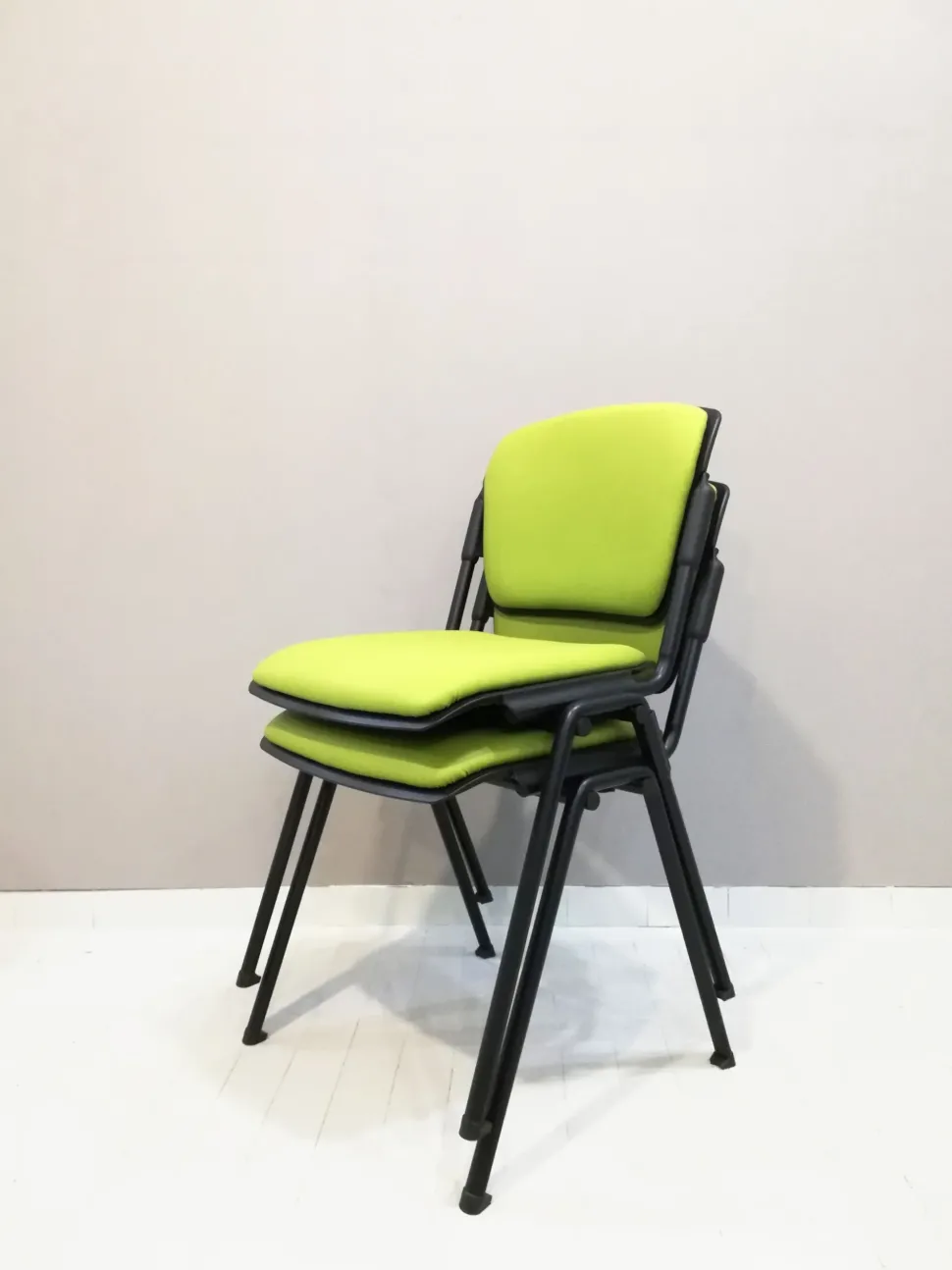 Sedia operativa Mask schienale alto + 2 sedie attesa in ecopelle Collezione esclusiva a prezzo Outlet