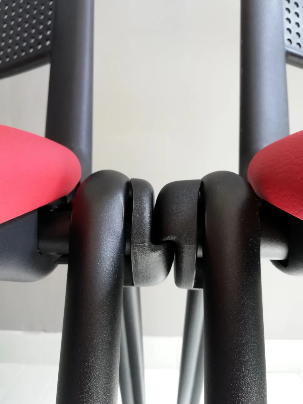 Sedia operativa modello Cast rete + 2 sedie attesa in ecopelle ad un prezzo speciale