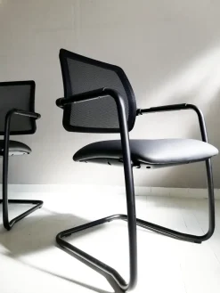 Sedia operativa modello Direzionale trama + 2 sedie slitta Las mobili in OFFERTA OUTLET