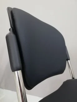 Sedia operativa modello Direzionale sky + 2 sedie attesa in ecopelle ad un prezzo esclusivo