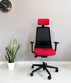 Sedia operativa modello Rassegna rete con poggiatesta in altro ad un prezzo davvero conveniente