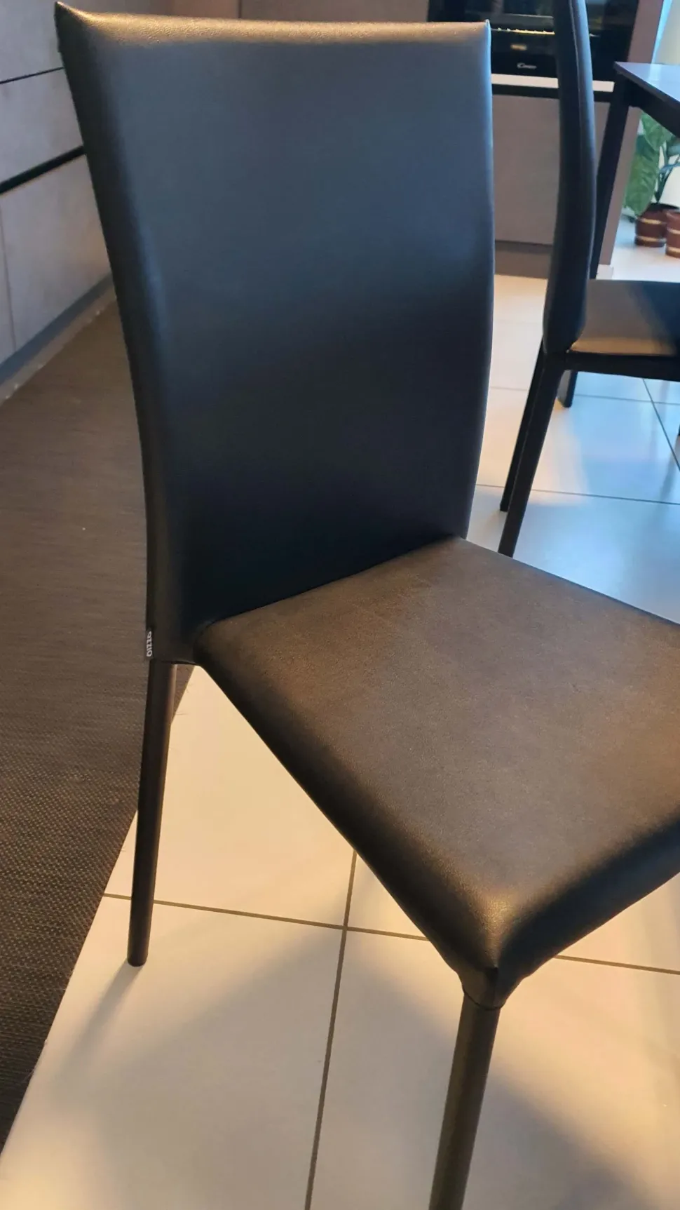 SEDIA Ozzio Premiere nera a PREZZO OUTLET