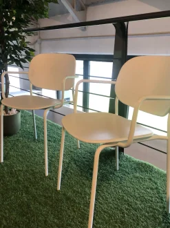 Sedia per l'esterno Yo!  a marchio Connubia con forte sconto