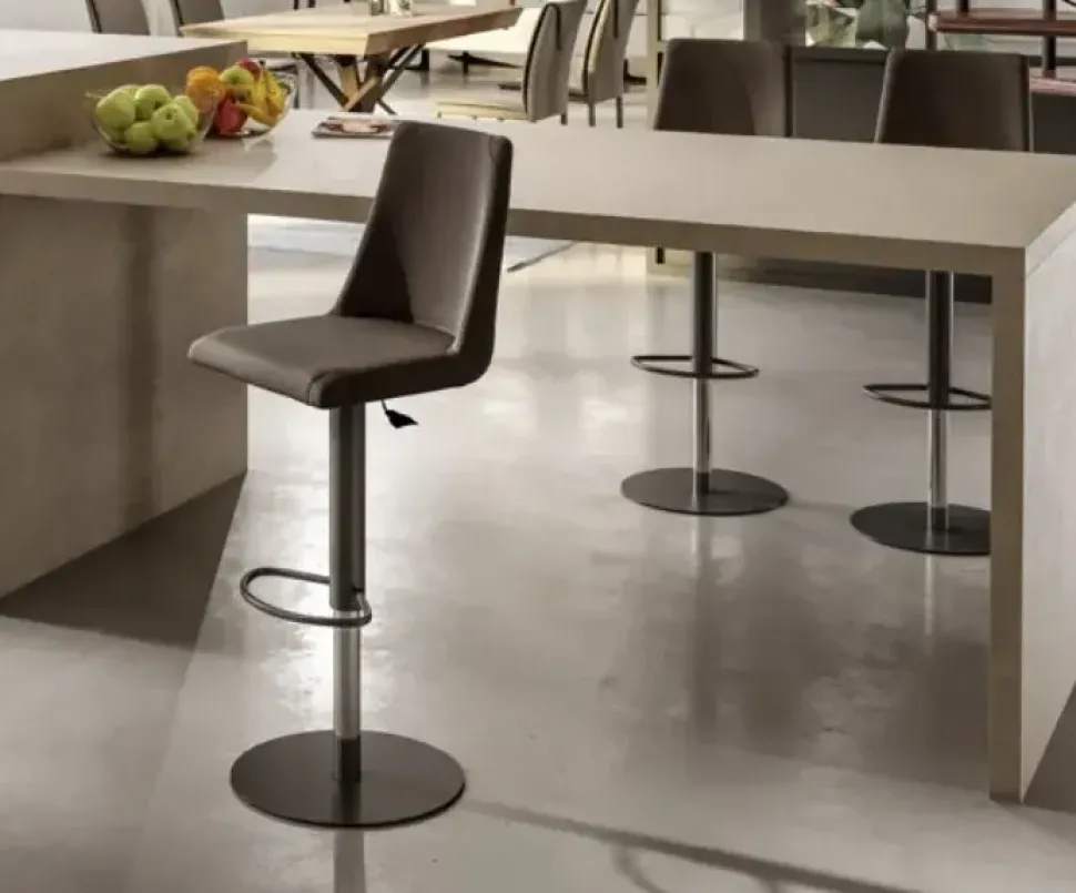 Sedia Seattle sg da cucina realizzata in ecopelle scontata del 45%