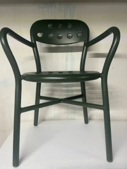 Sedia Sedia pipe con braccioli verde magis di Magis in OFFERTA OUTLET -42%