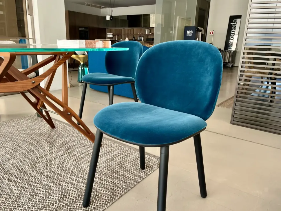 Sedia senza braccioli Dua di Kristalia a prezzo ribassato