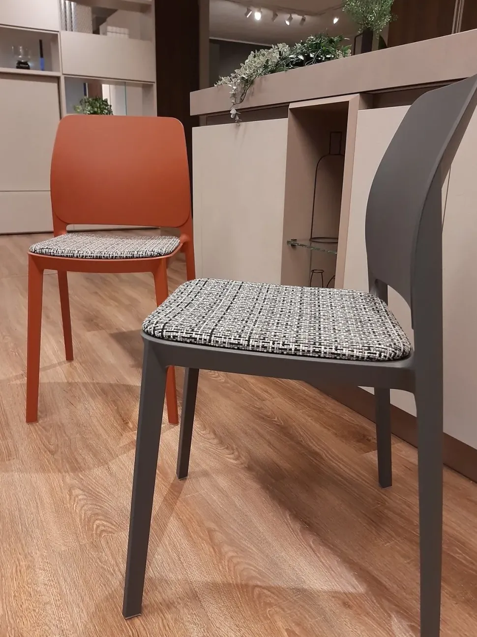 Sedia senza braccioli T!pa imbottita Point house a prezzo ribassato