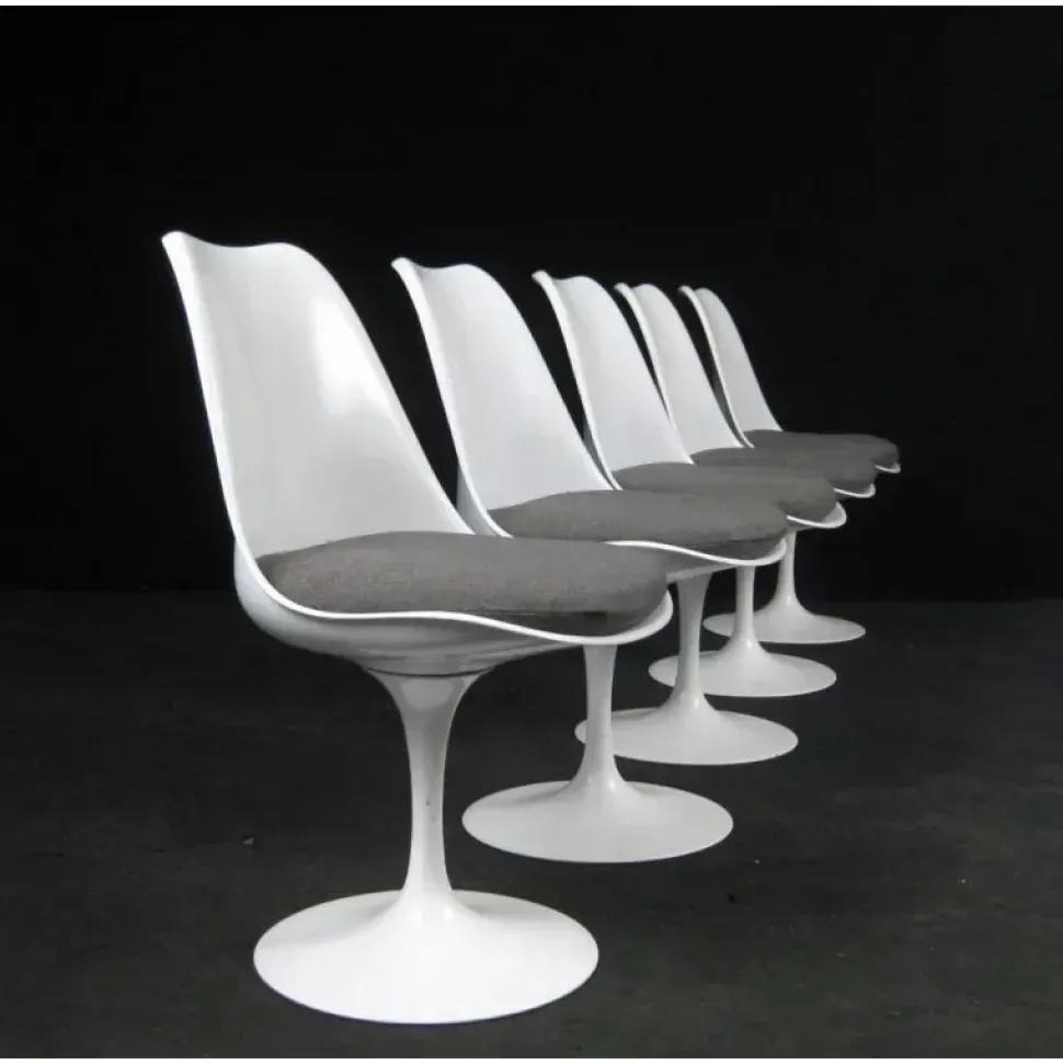 Sedia senza braccioli Tulip eero saarinen di Stark a prezzo scontato