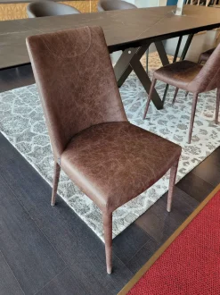 Sedia Sofia da soggiorno realizzata in pelle scontata del 87%