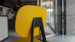 Sedia Tata da soggiorno realizzata in plastica scontata del 35%