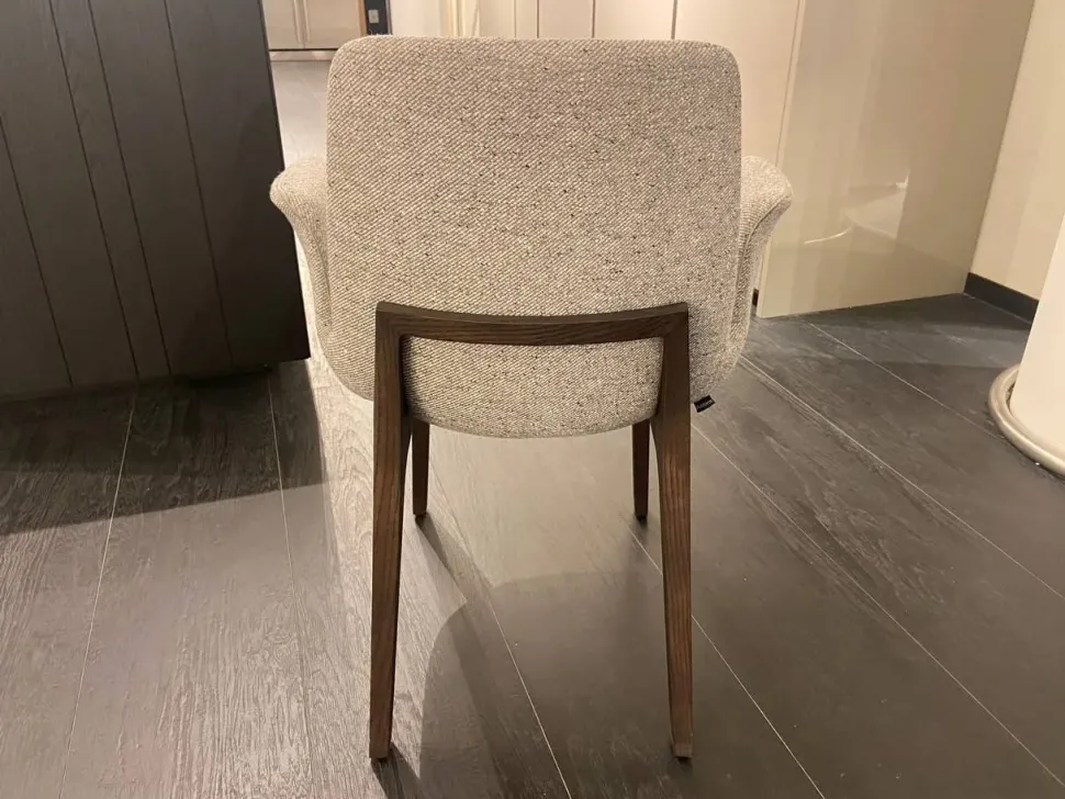 Sedia Ventura di Poliform: richiedi ora il prezzo riservato