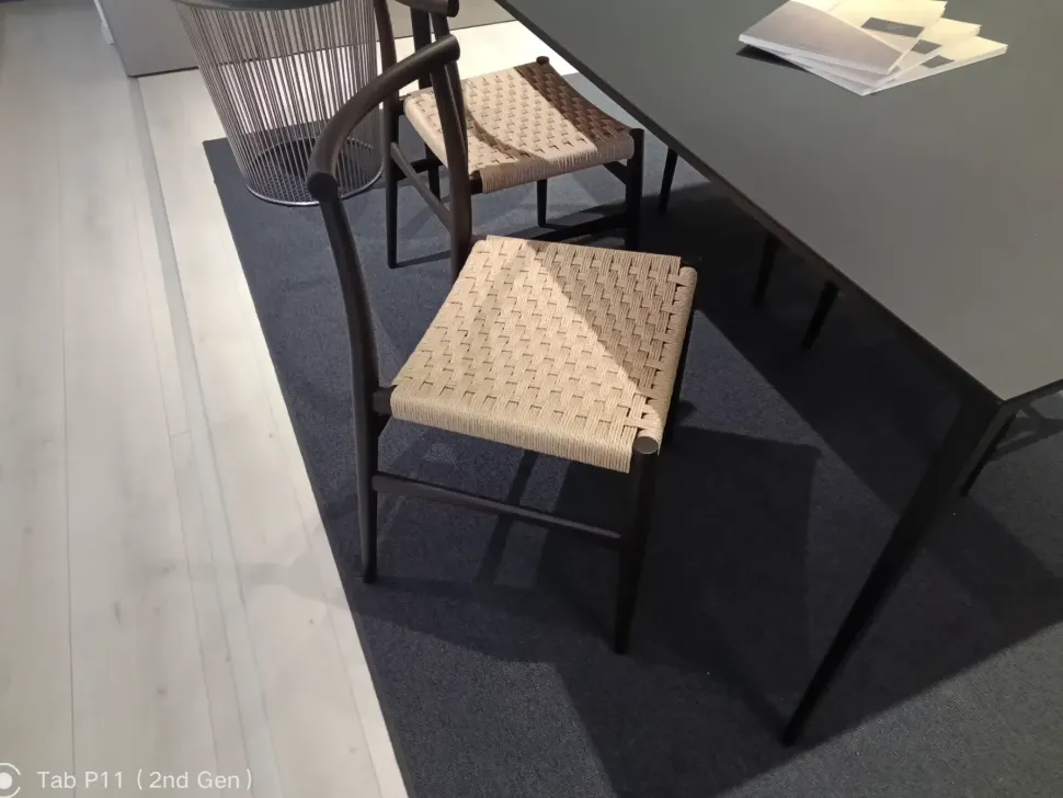 Sedia Wabi da soggiorno realizzata in legno scontata del 33%