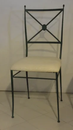 Sedie classiche in ferro finitura verde e cuscini in tessuto scontate del -80%