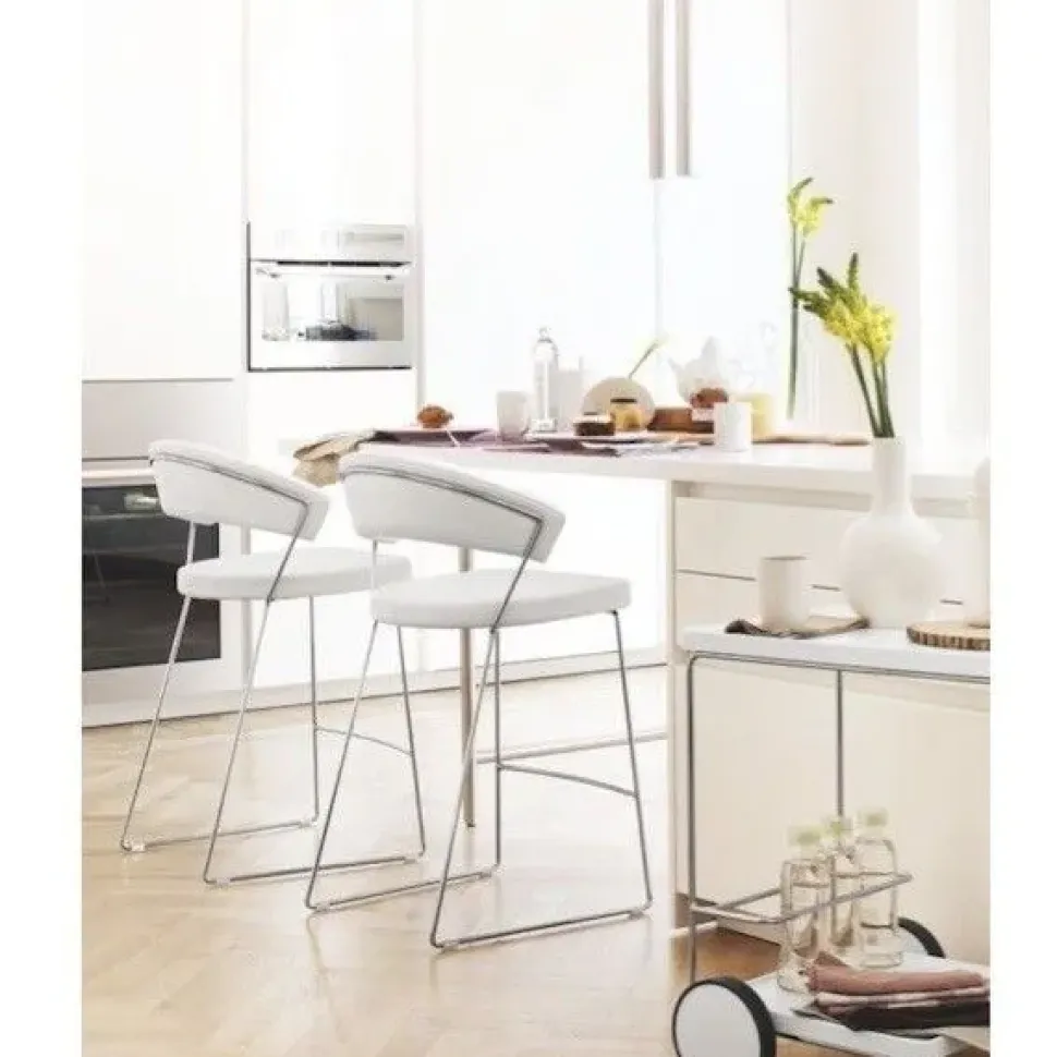 Sgabello a slitta New york Connubia con forte sconto