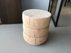 Sgabello con base centrale Tri Riva 1920 in offerta