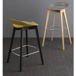 Sgabello Cosmopolitan Connubia a prezzo scontato