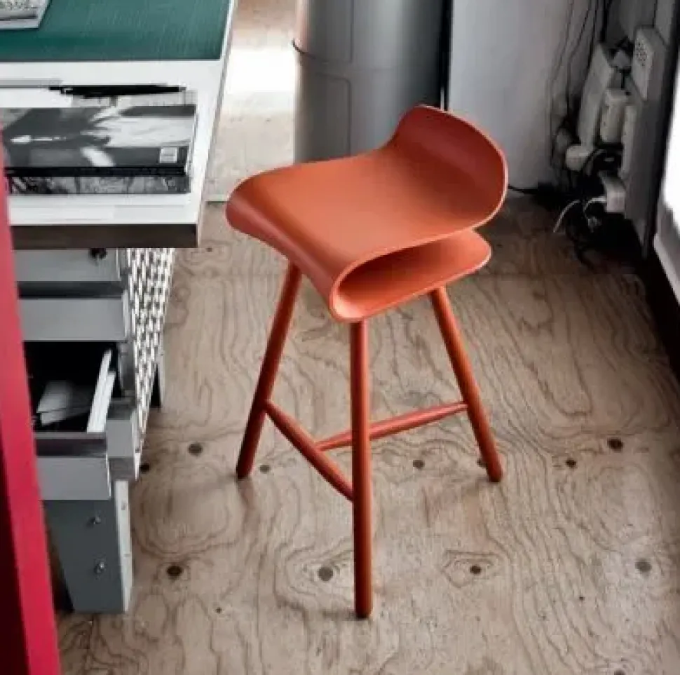 Sgabello da soggiorno Bcn Kristalia in Offerta Outlet