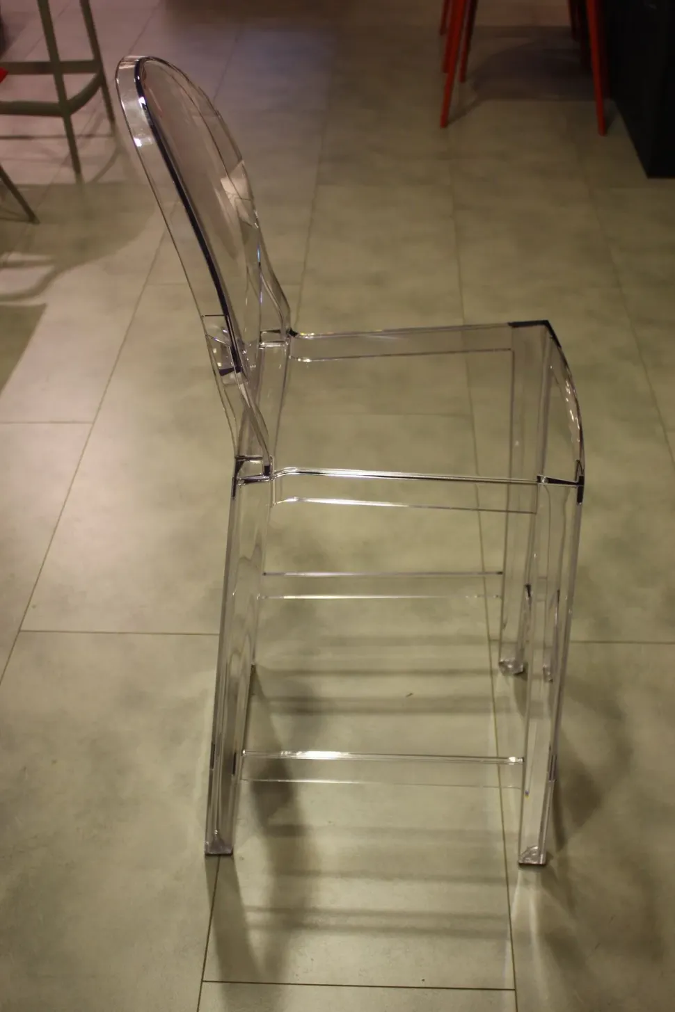 Sgabello modello One more Kartell SCONTATO a PREZZI OUTLET