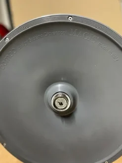 Sgabello modello Sgabello bombo beige magis  Magis SCONTATO a PREZZI OUTLET