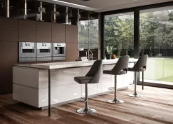 Sgabello regolabile in altezza Parigi Easyline a prezzo ribassato