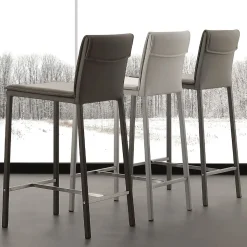 Sgabello Vogue La seggiola con schienale medio convenienti