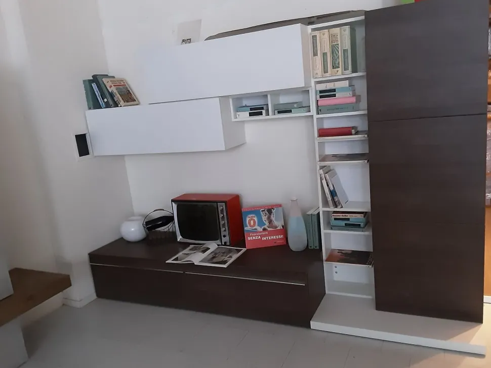 Soggiorno completo Duebi di Novamobili in laminato materico in Offerta Outlet