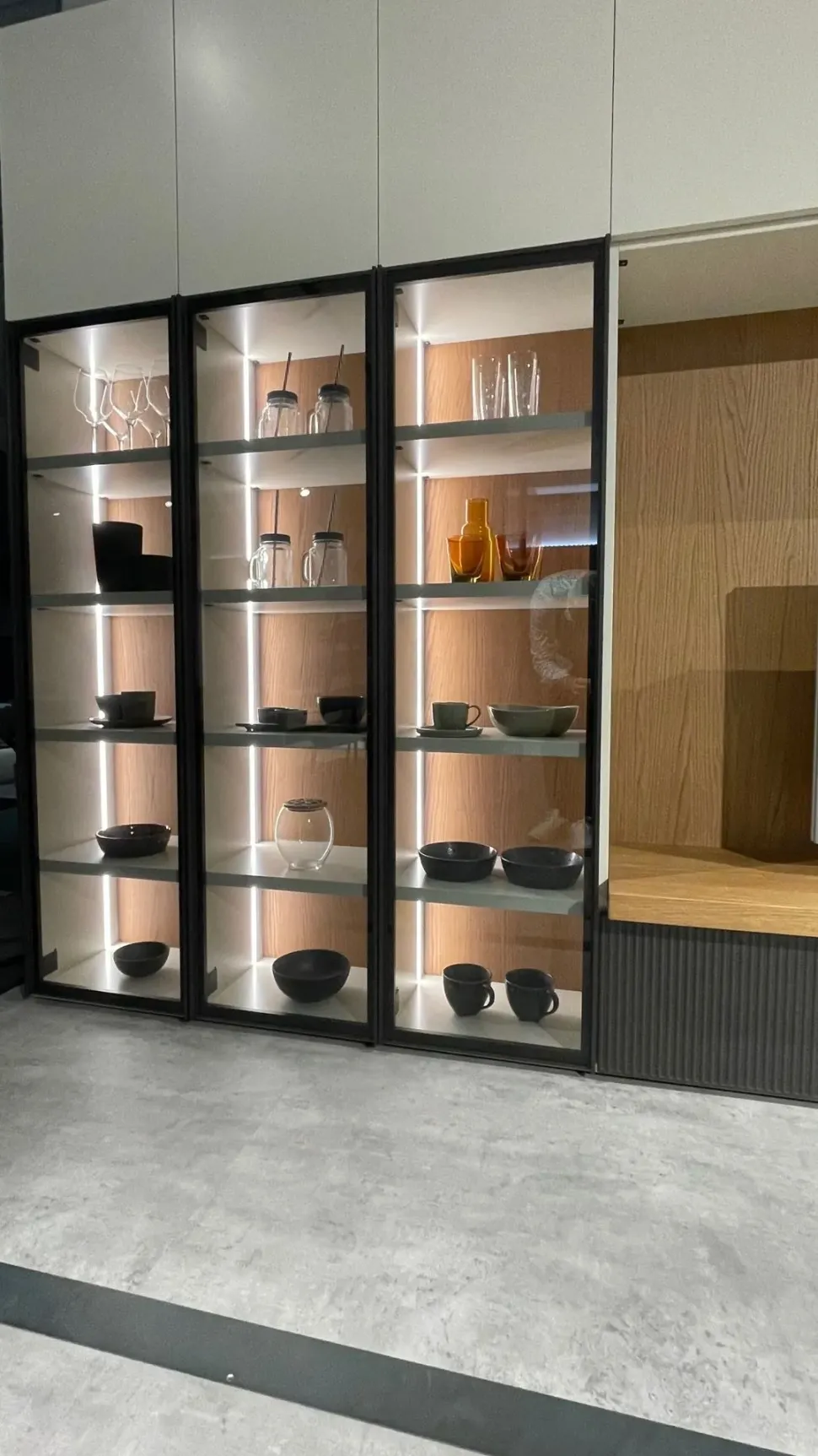 Soggiorno completo Wall 30 di Novamobili in stile design con forte sconto