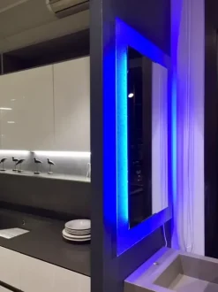 Specchiera in stile moderno Rgb specchio - luce led OFFERTA OUTLET