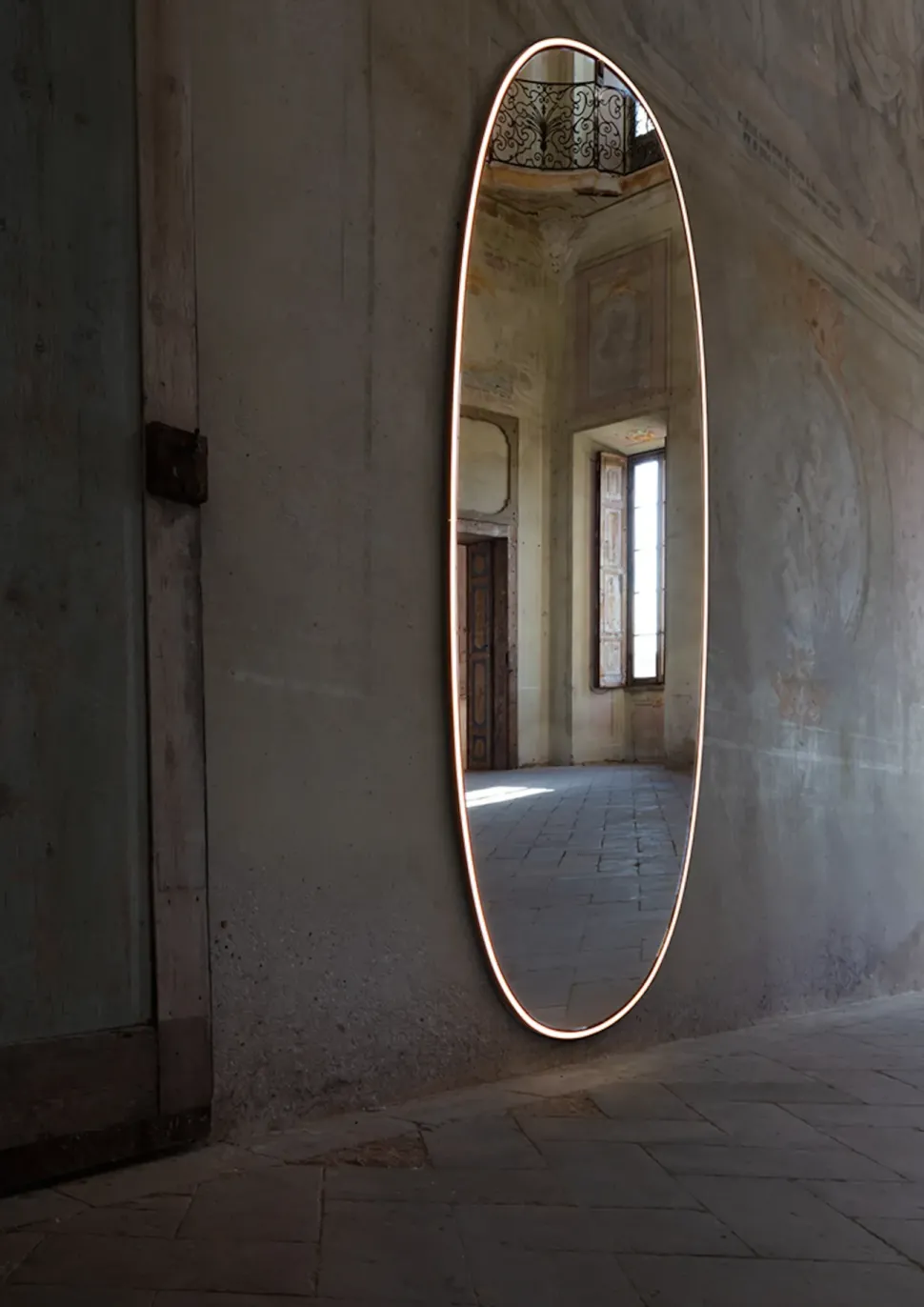 Specchiera La plus belle di Flos a prezzi ribassati