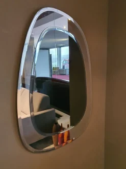 Specchiera modello Miami vice di Ozzio in offerta