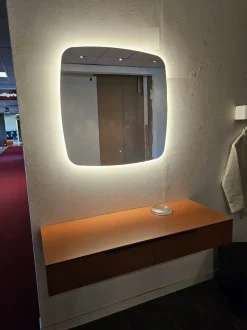 Specchiera modello Riflesso di Adok con forte sconto