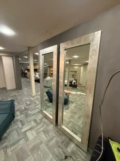 Specchiera modello Specchiera di Artigianale a prezzi outlet