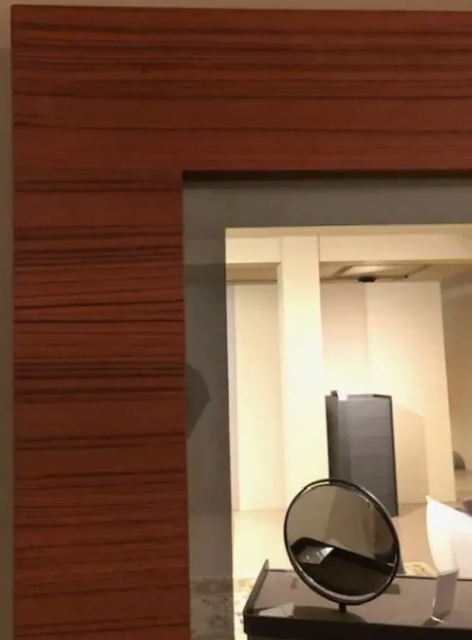 Specchiera Tokyo Halifax in legno a prezzo Outlet