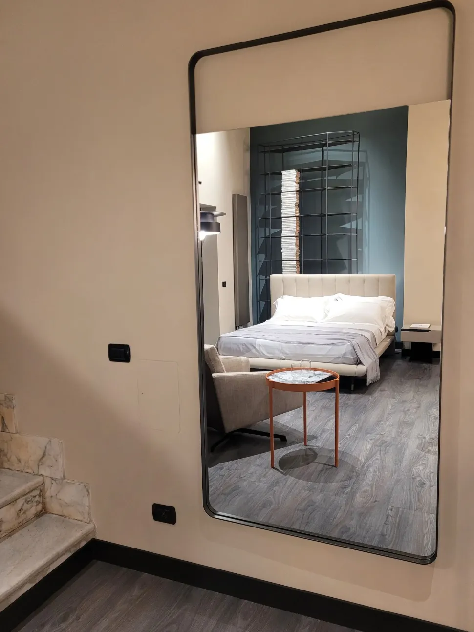 Specchio design Elvis di Cantori a prezzo scontato