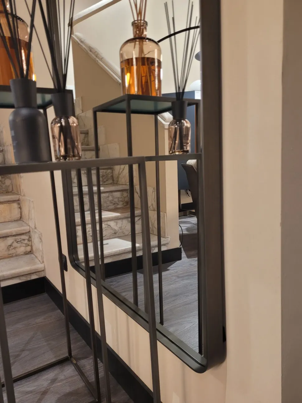 Specchio design Elvis di Cantori a prezzo scontato