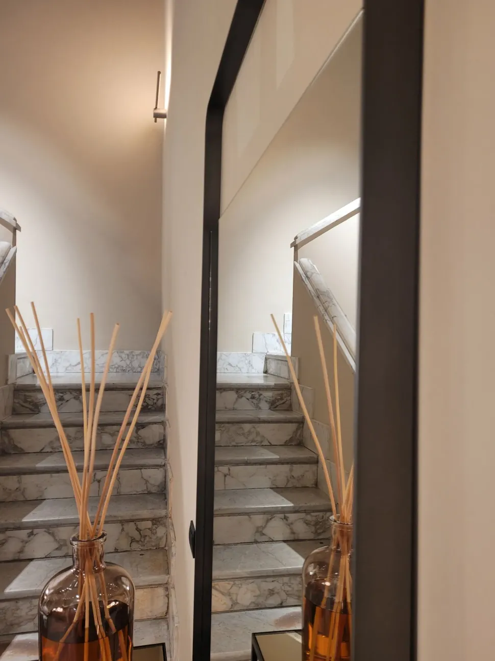 Specchio design Elvis di Cantori a prezzo scontato