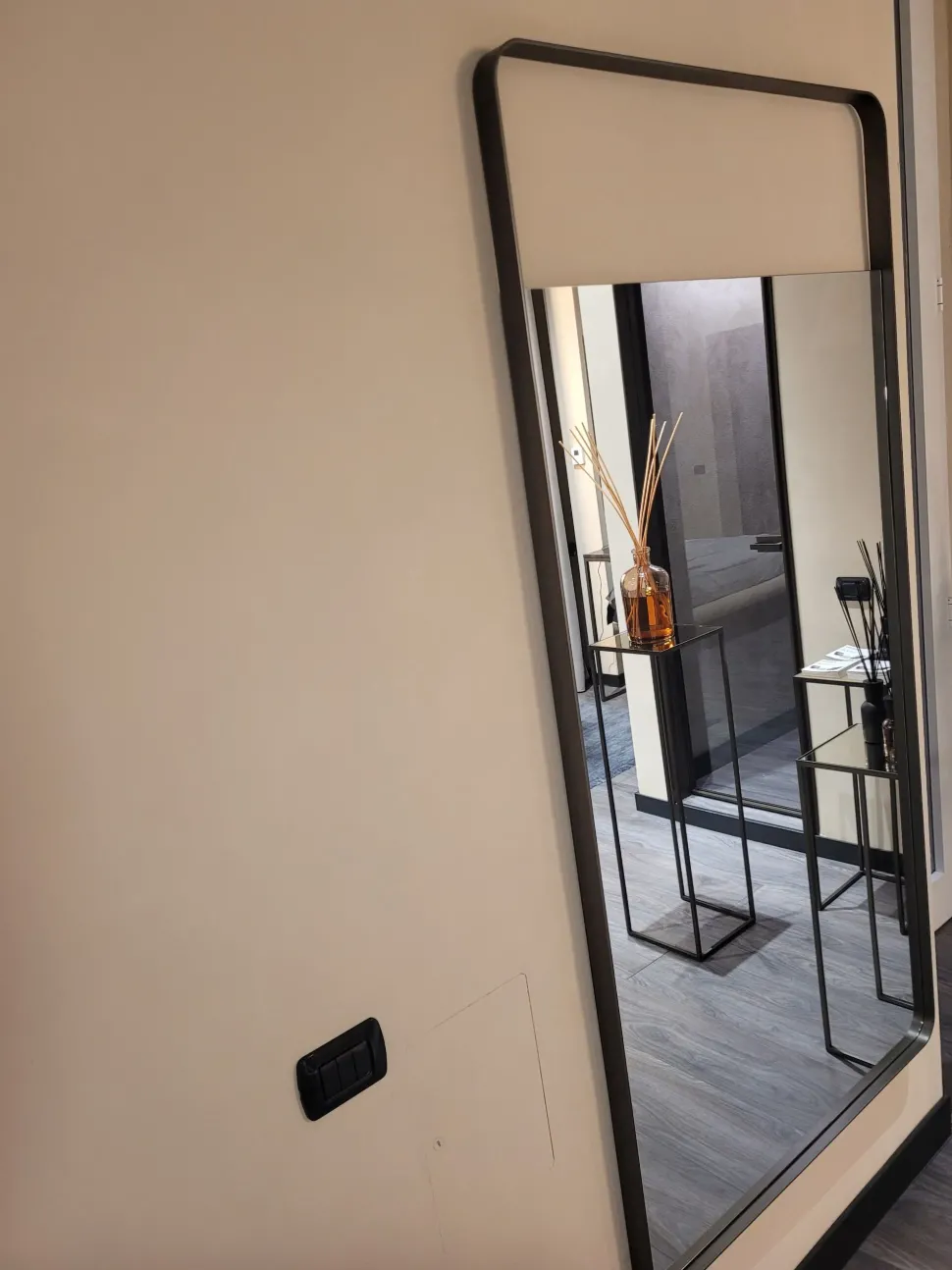 Specchio design Elvis di Cantori a prezzo scontato