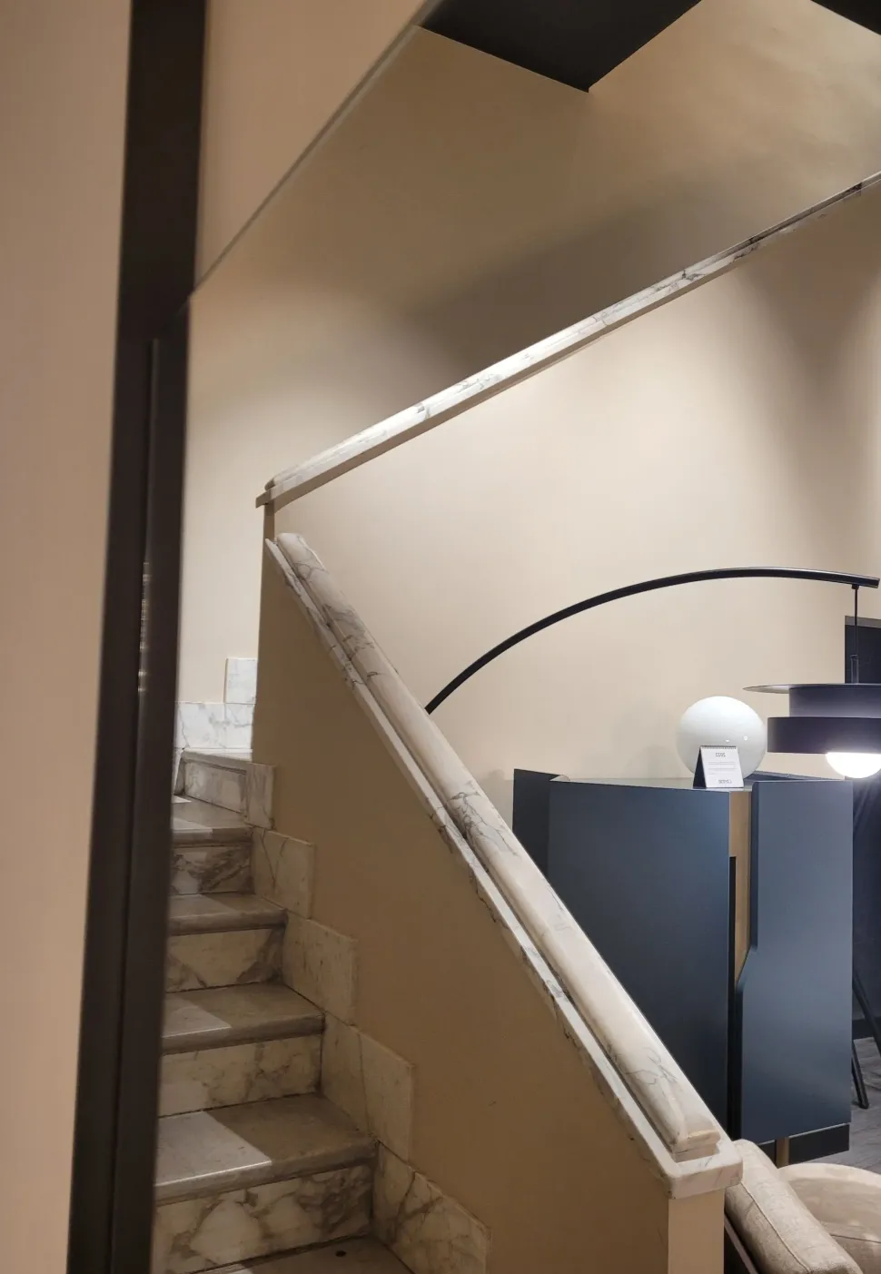 Specchio design Elvis di Cantori a prezzo scontato