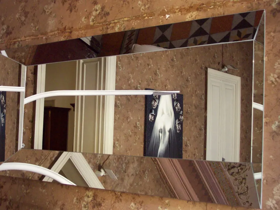 Specchio Leon battista di Glas italia in stile design SCONTATO