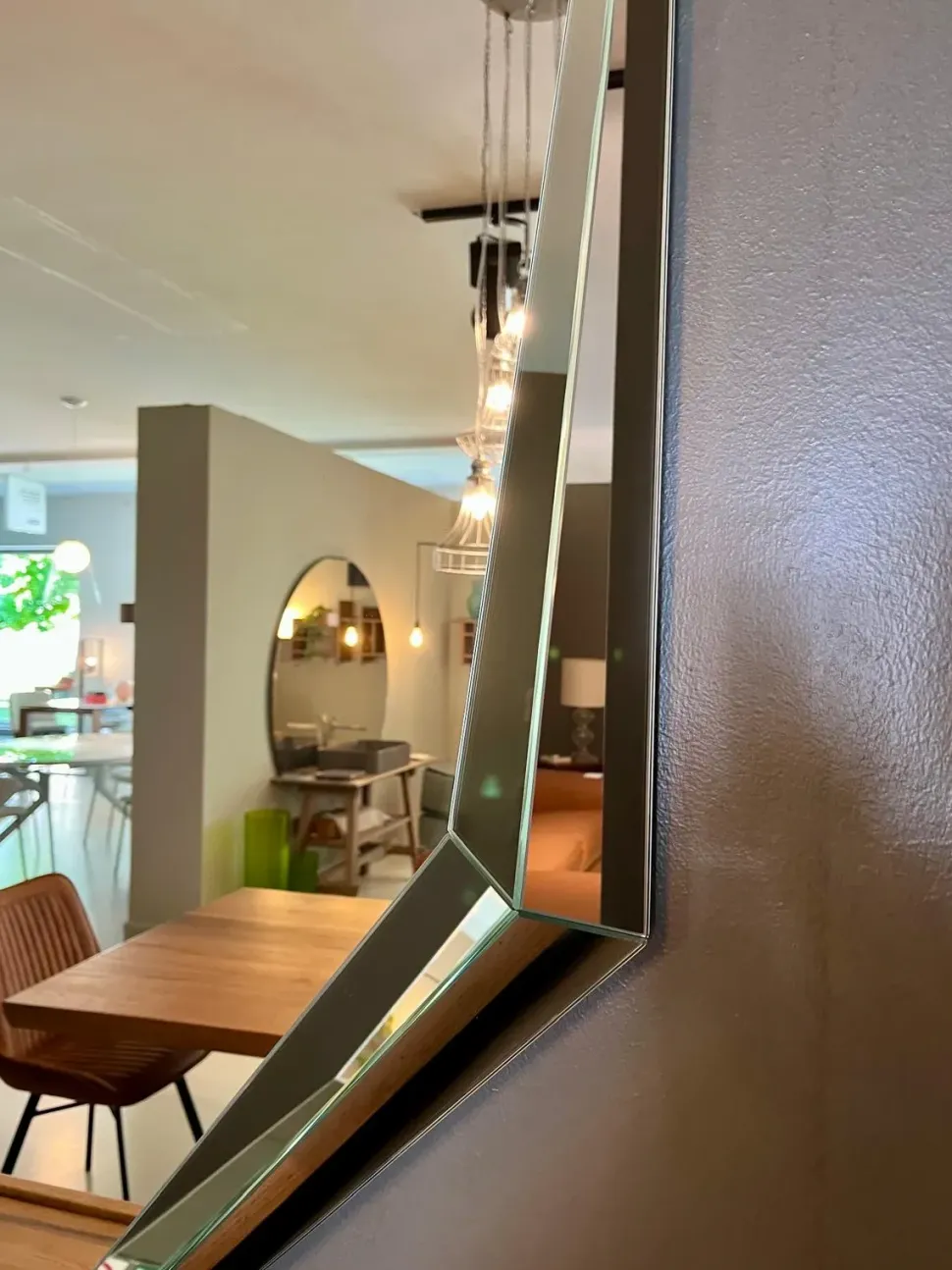 Specchio moderna Emerald di Cattelan italia a prezzo scontato